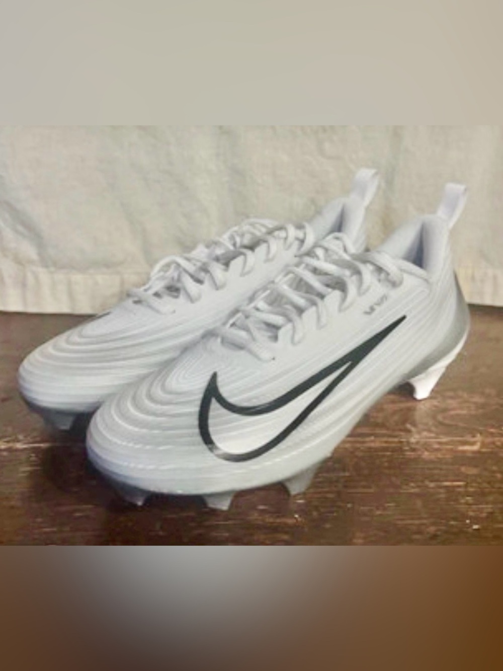 Brand New Nike Men's vapor speed 3 football/soccer Cleats with Black Swoosh